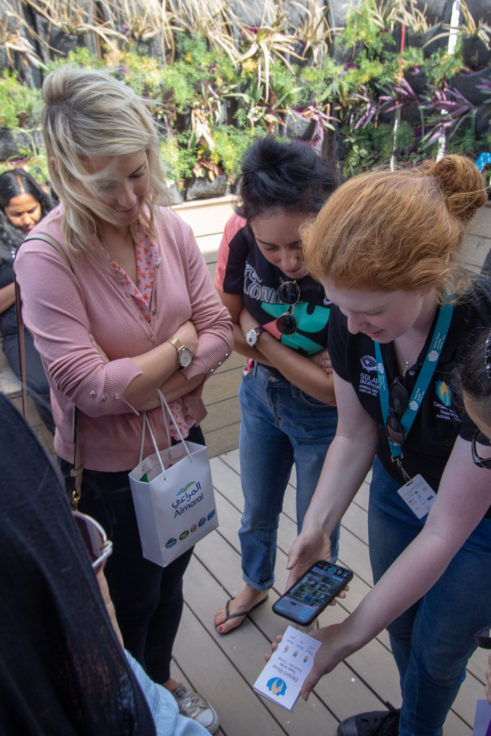 Team UOW SDME2018 Tours- Demonstrate the app